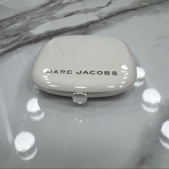 Marc Jacobs Bold Bronze Major Mascara Travel Size Bronzer and Mascara Duo Set - Picture 5 of 9